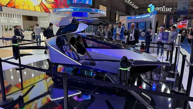 IA revoluciona la movilidad y conectividad en MWC 2025