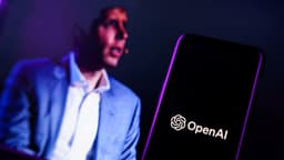 OpenAI Desarrolla Modelo IA Revolucionario en Escritura Creativa